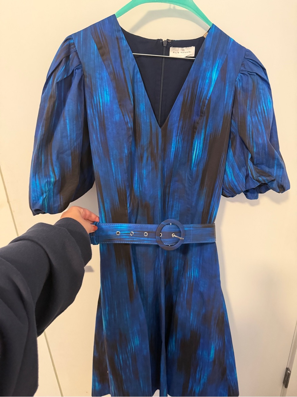 ELIE TAHARI Miriam Blue and Black Printed Belted Cotton Dress (size 8)